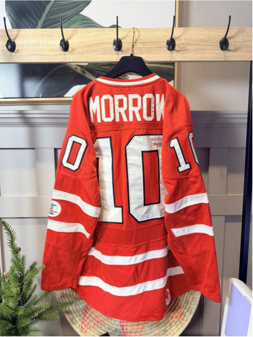 2010 CANADA Red #10 Brenden Morrow OLYMPIC HOCKEY TEAM MORROW JERSEY SZ M - Picture 4 of 12